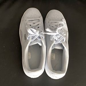 Puma Baby Blue Leopard print shoes
